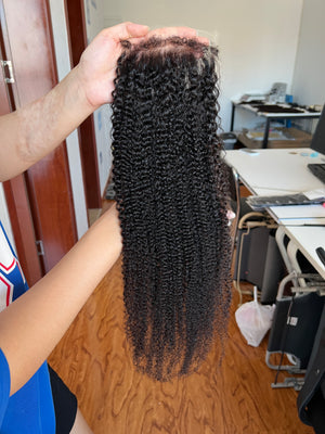 Frontal view of HD Lace Closure 4A – Defined Coily Curls, 100% Human Hair, Invisible Knots