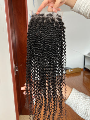 Frontal view of HD Lace Closure Kinky Curly – Tight & Bouncy Natural Curls