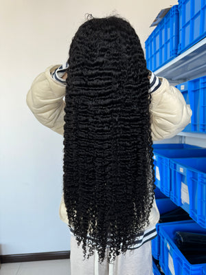 Frontal view of V-part Wig Exotic Kinky Curly – Bold & Textured Natural Curls