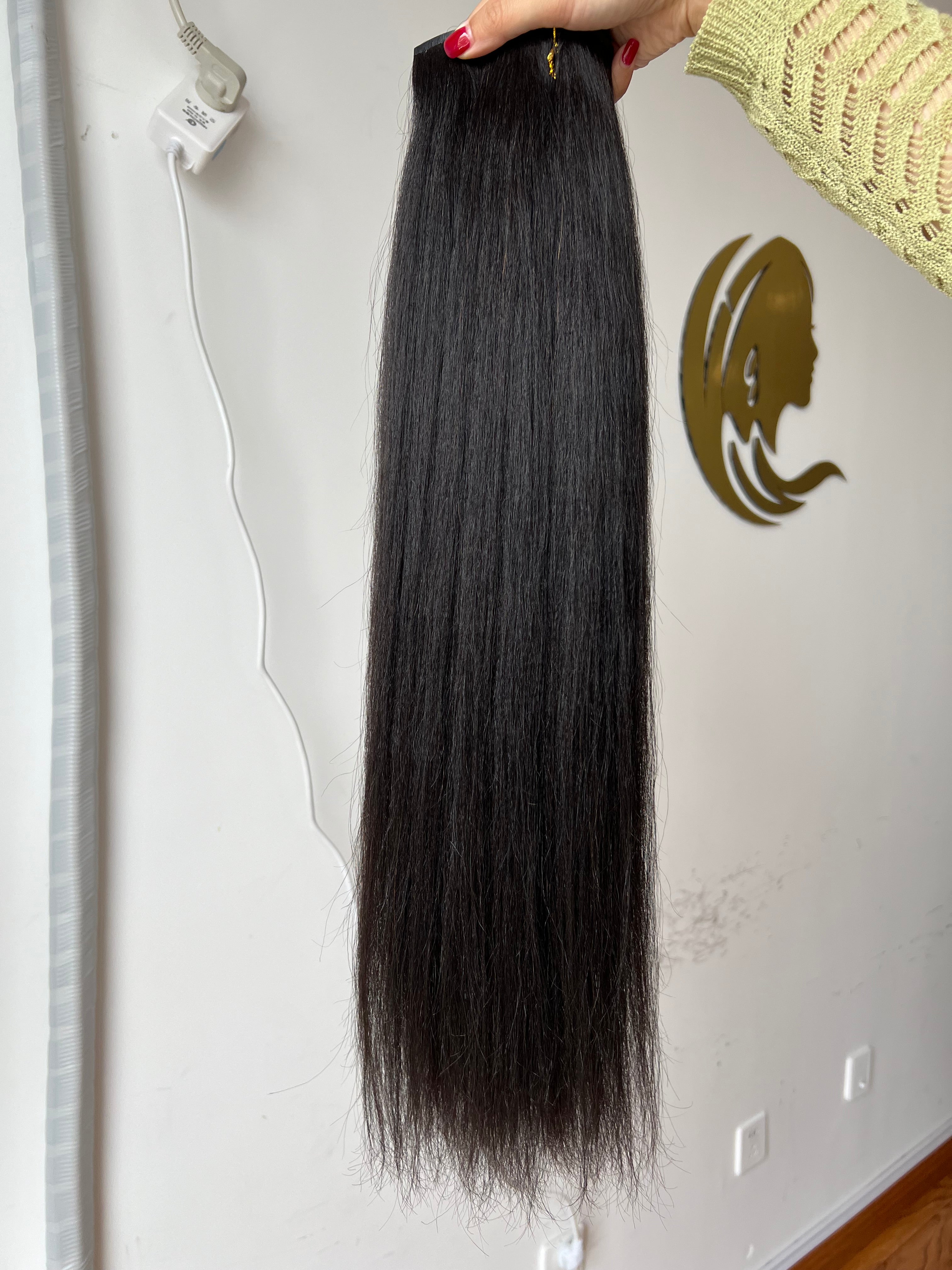 Seamless Clip-in Hair Extensions Light Yaki – Relaxed Natural Texture
