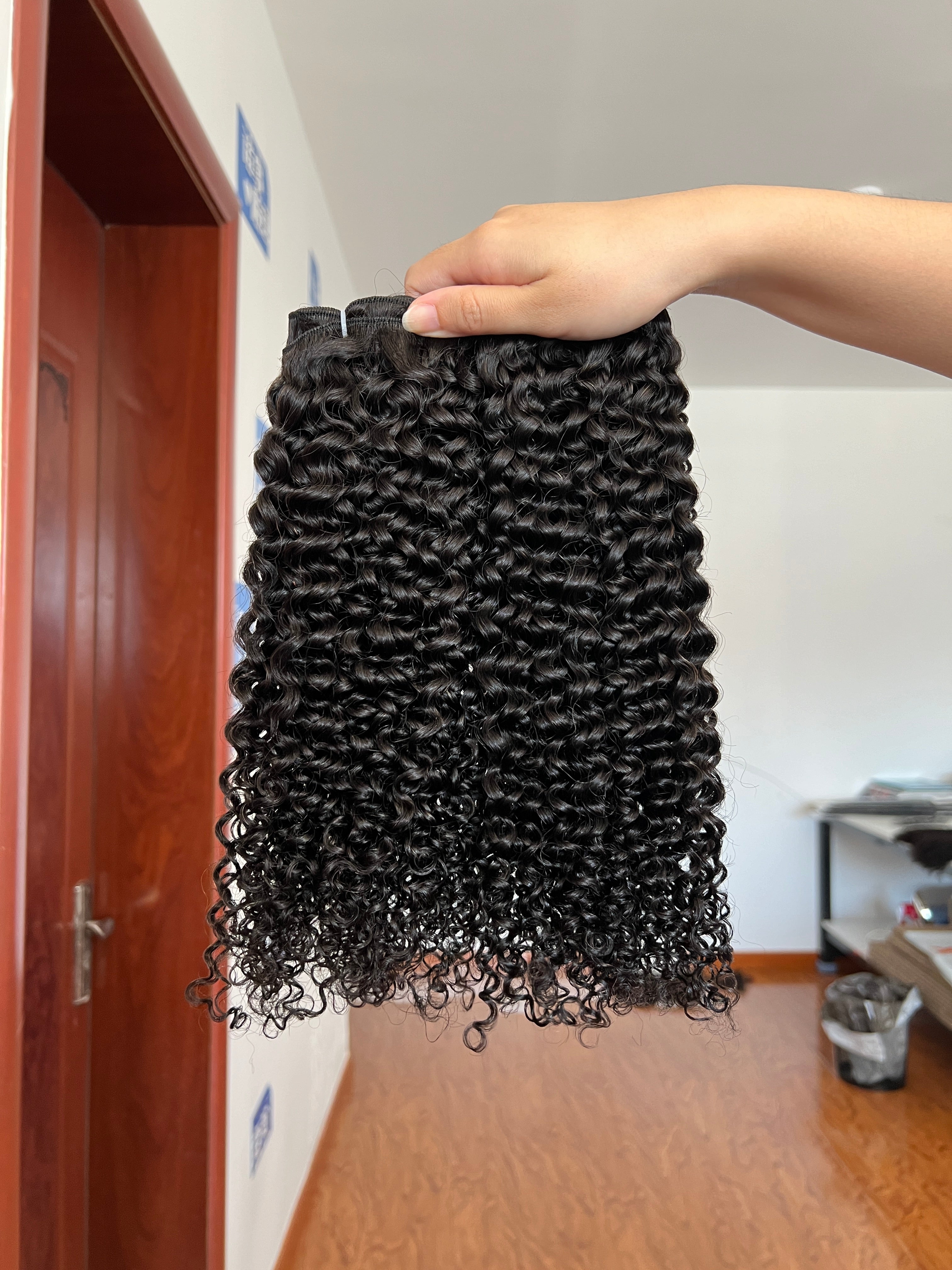 Clip-in Hair Jerry Curly – Soft & Bouncy Ringlet Curls