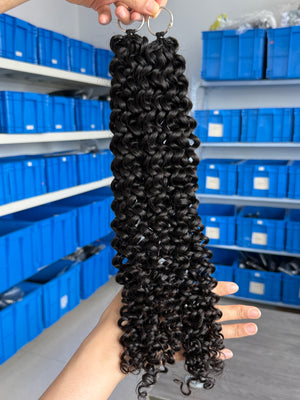 Close-up of pre-separated crochet hair extensions deep curly – natural look, quick install, tangle-free