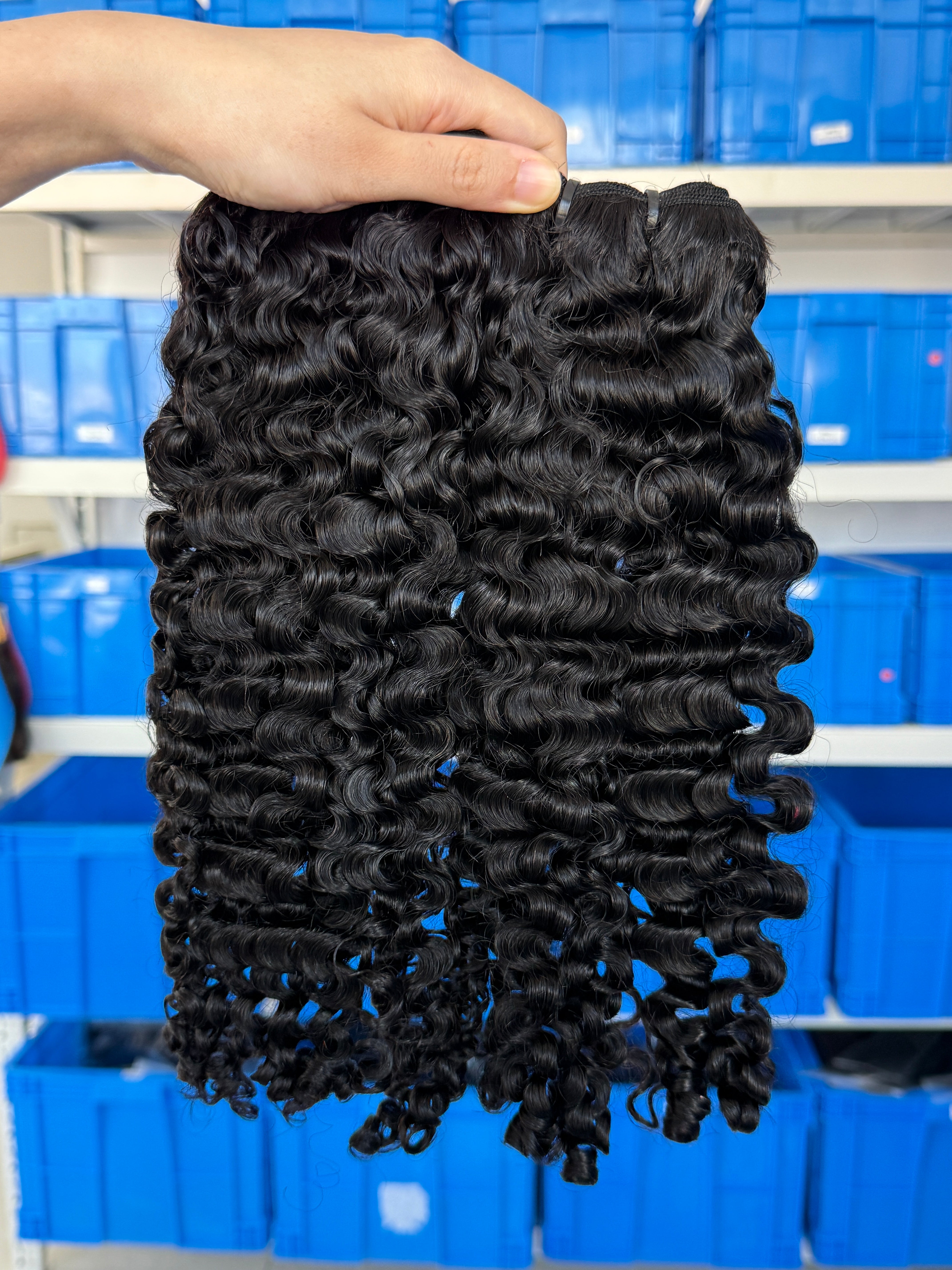 100% Human Hair Loose Exotic Kinky Curly Weft Extensions – Factory Direct Price