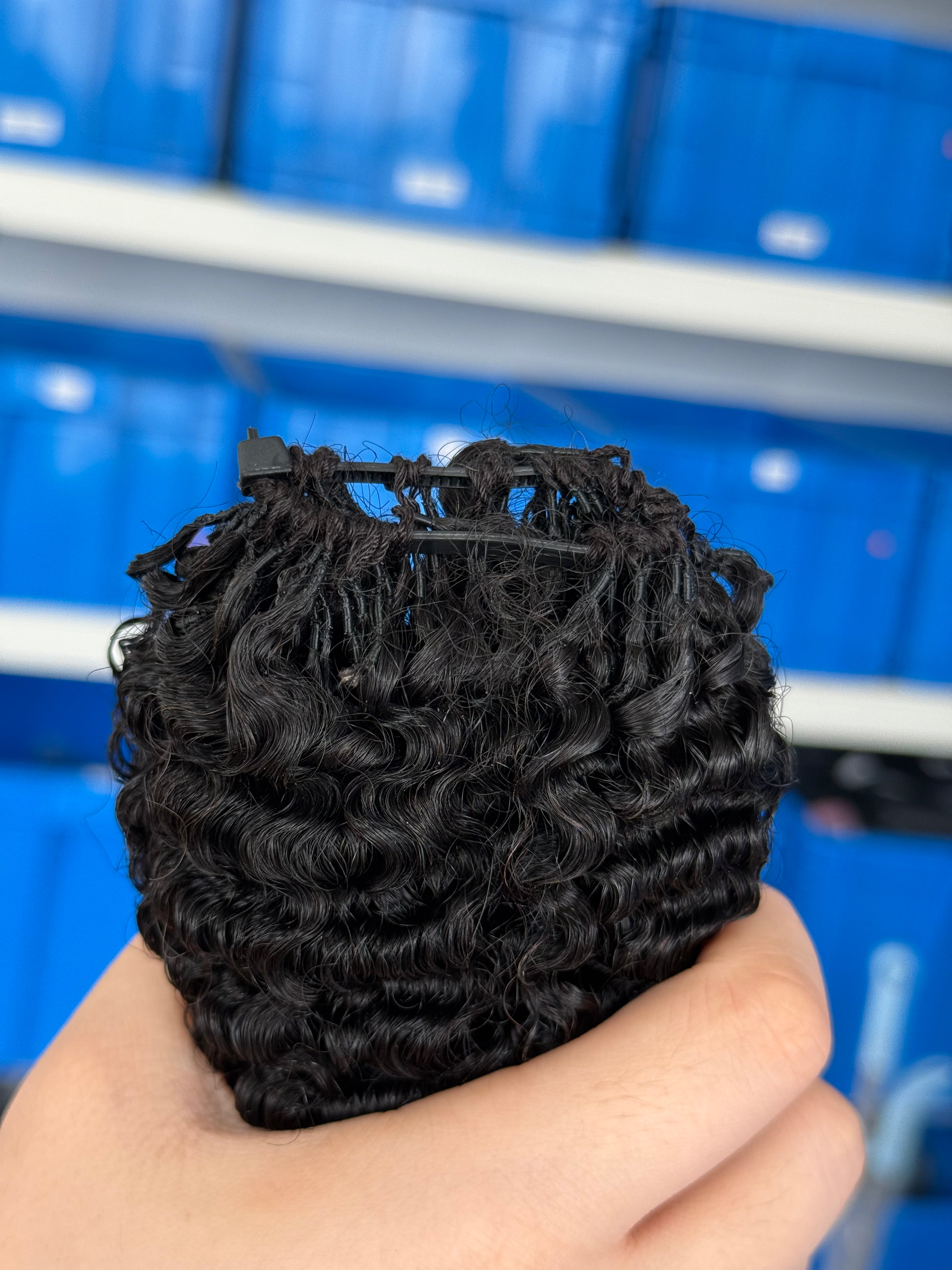 Close-up of knotless pre-separated crochet hair extensions exotic kinky curly – natural look, quick install, tangle-free