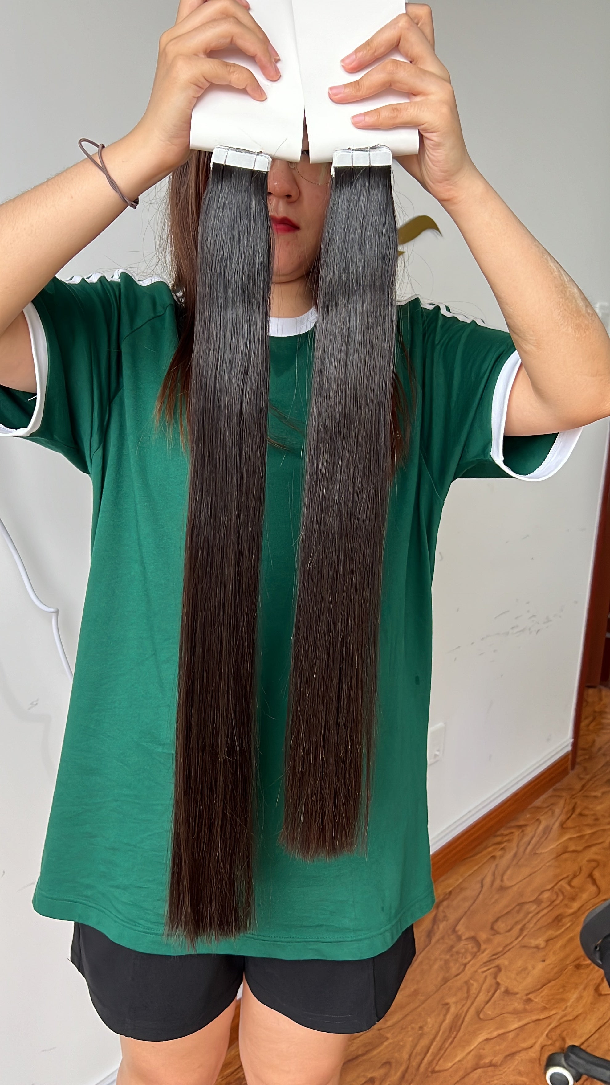 Tape in Extensions 22" 24“ 26“ 300g double drawn straight