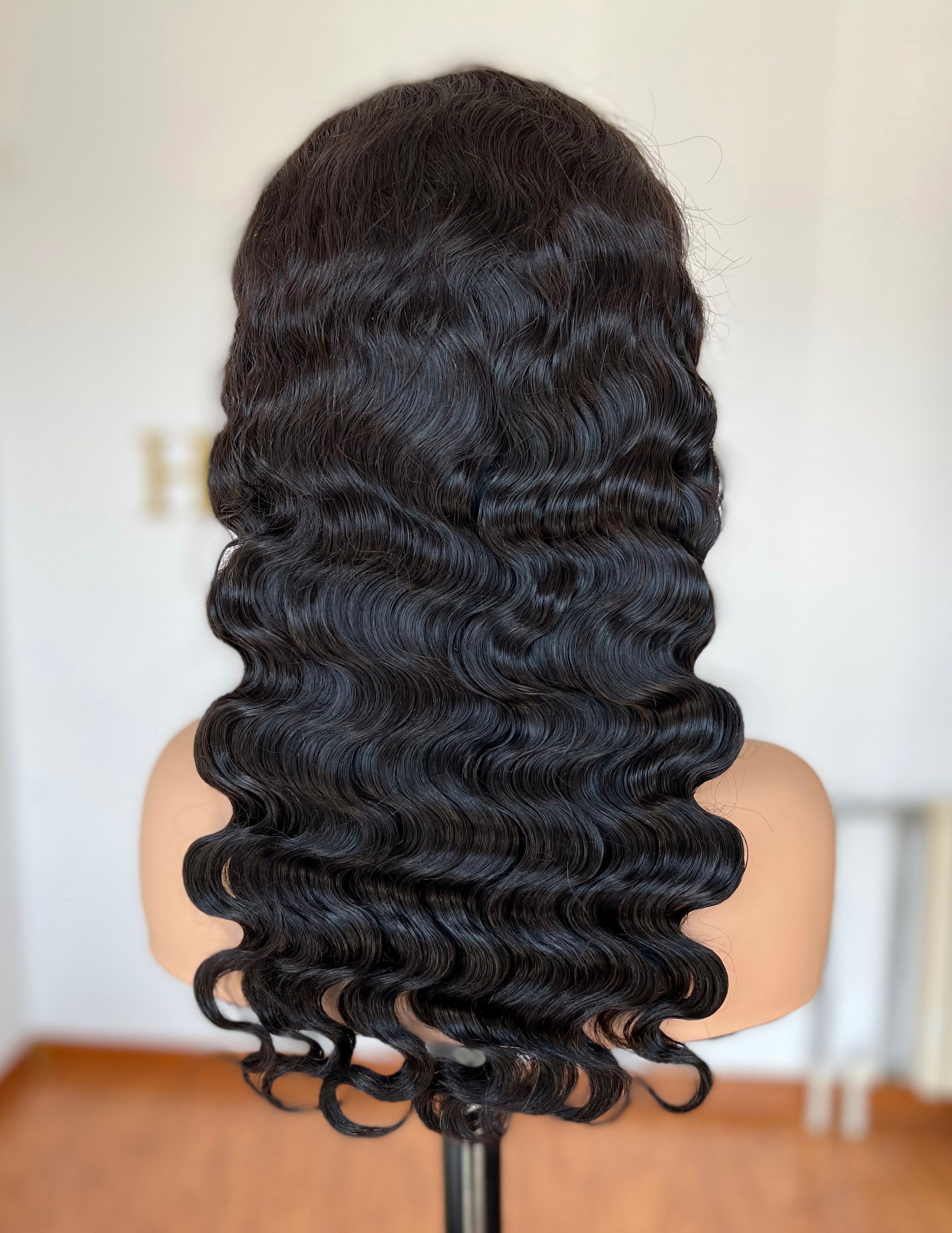HoomyHair 13x4 HD Lace Front Wig Undetectable Skin Melt Human Hair Water Wave